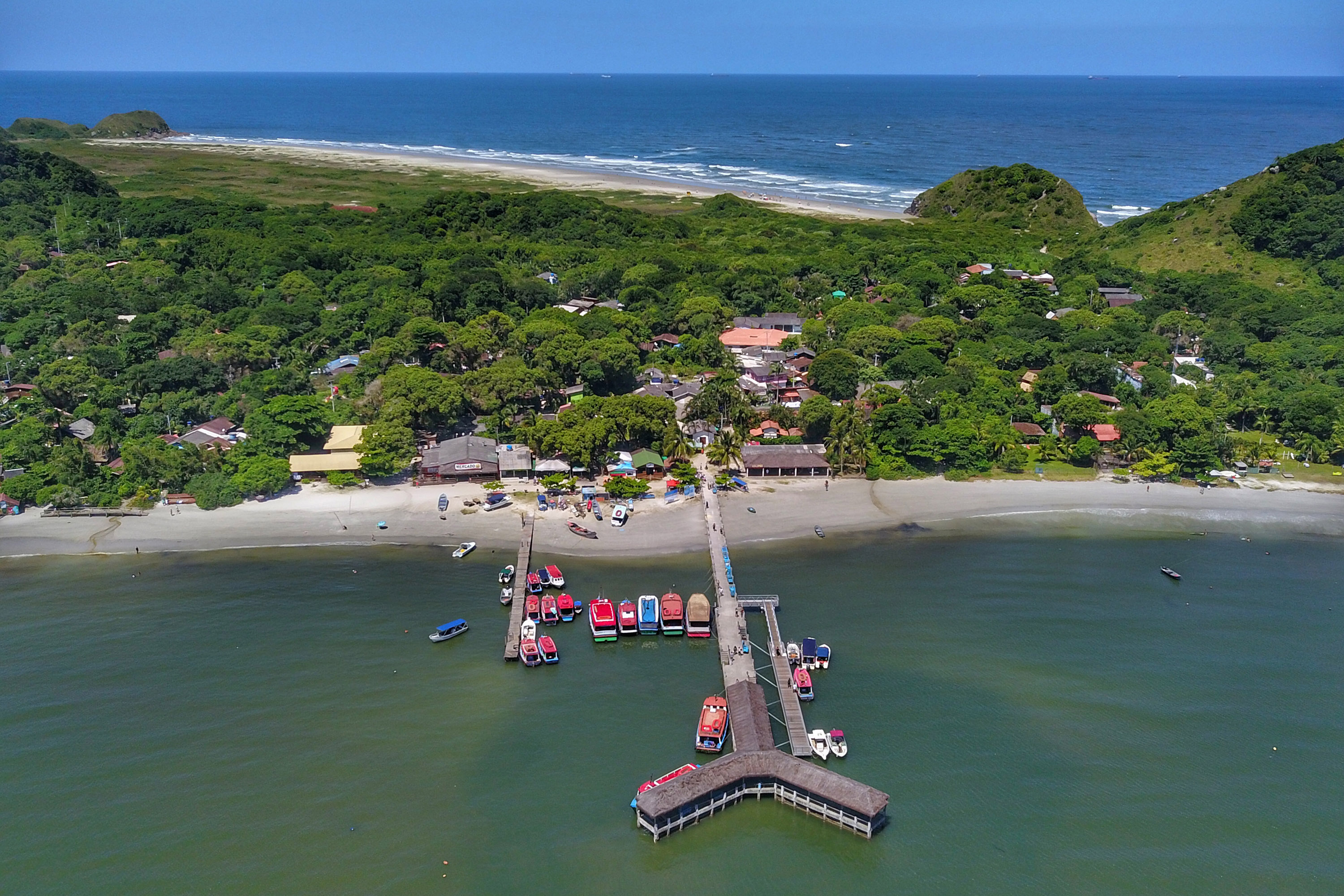 Moradores da Ilha do Mel temem impactos do aumento de turistas