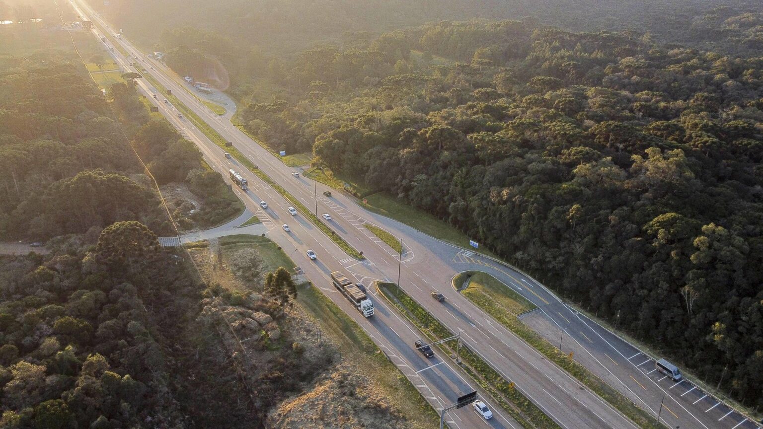 BR-277 deve ter fluxo intenso a partir desta sexta-feira (13) de Carnaval