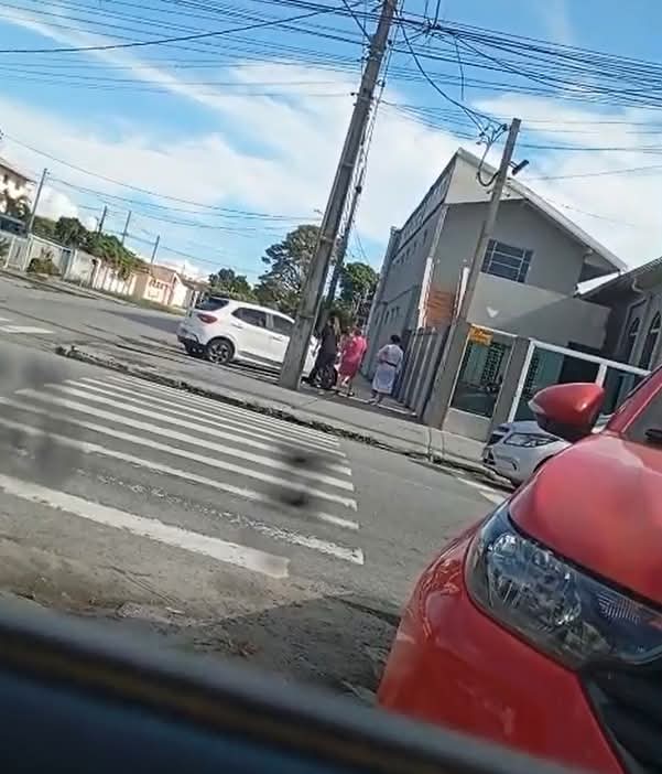 Servidora da Prefeitura de Paranaguá é denunciada ao MPPR por bater ponto e ir para pregar em igreja