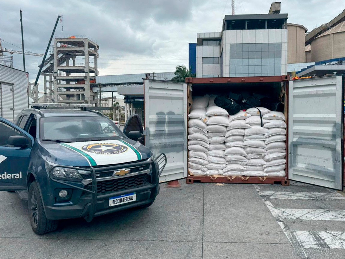 Receita Federal  apreende 104 kg de Cocaína em terminal privado, em Paranaguá