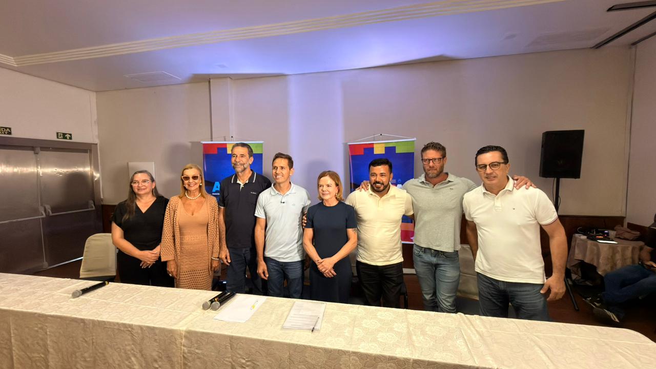 Representantes do Governo Federal se reúnem com prefeitos do Litoral, em Paranaguá