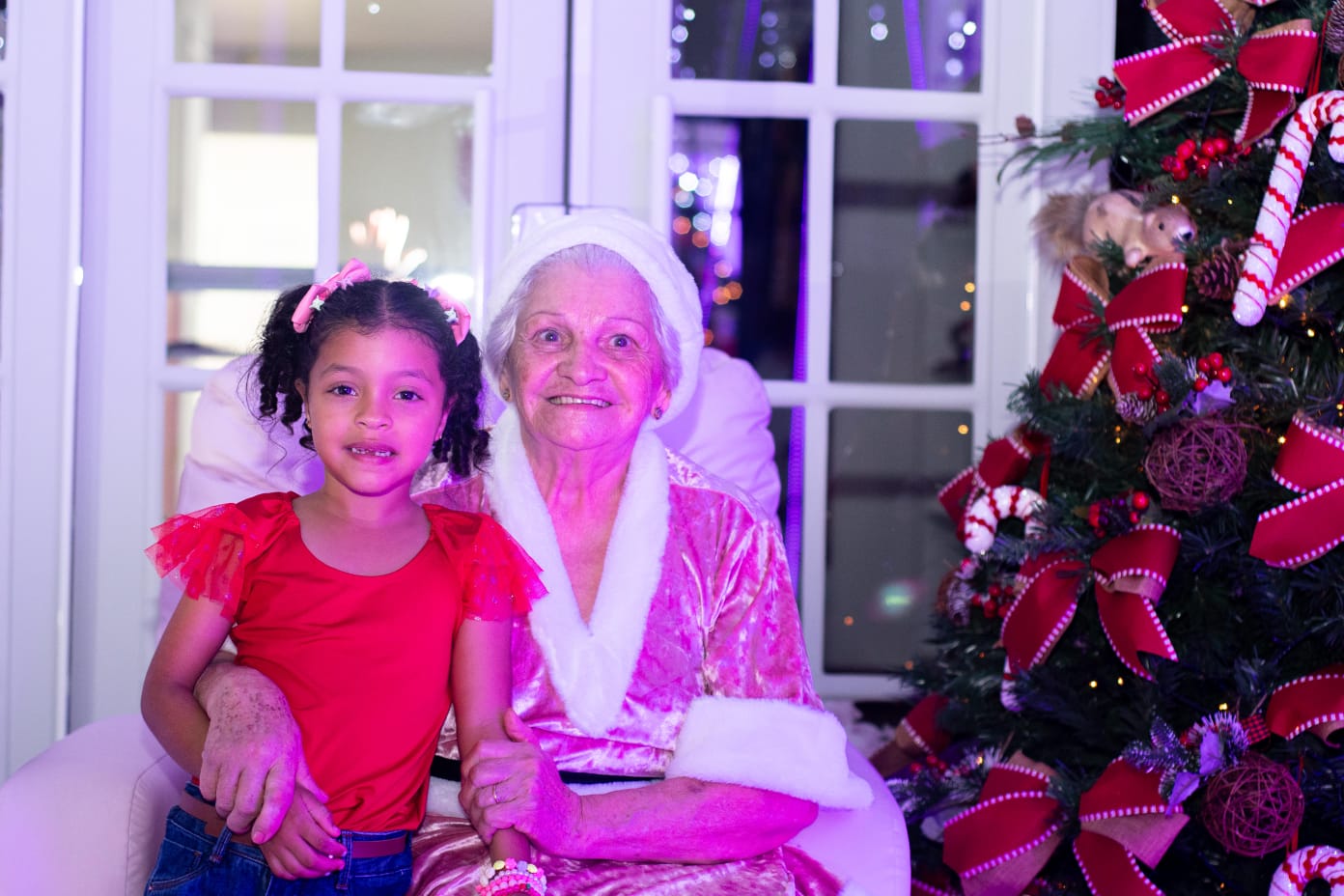 Paranaguá: Casa Rosa da Rede Feminina realiza nova edição do Natal Luz com coral, feirinha e Mamãe Noel
