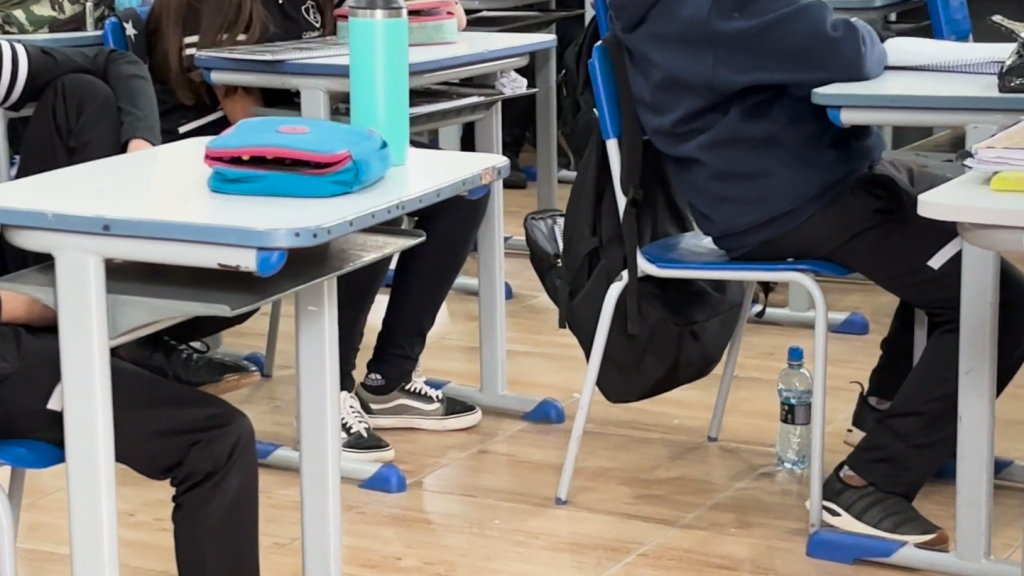 Turmas da rede estadual com alto número de estudantes neurodivergentes são fechadas em Curitiba