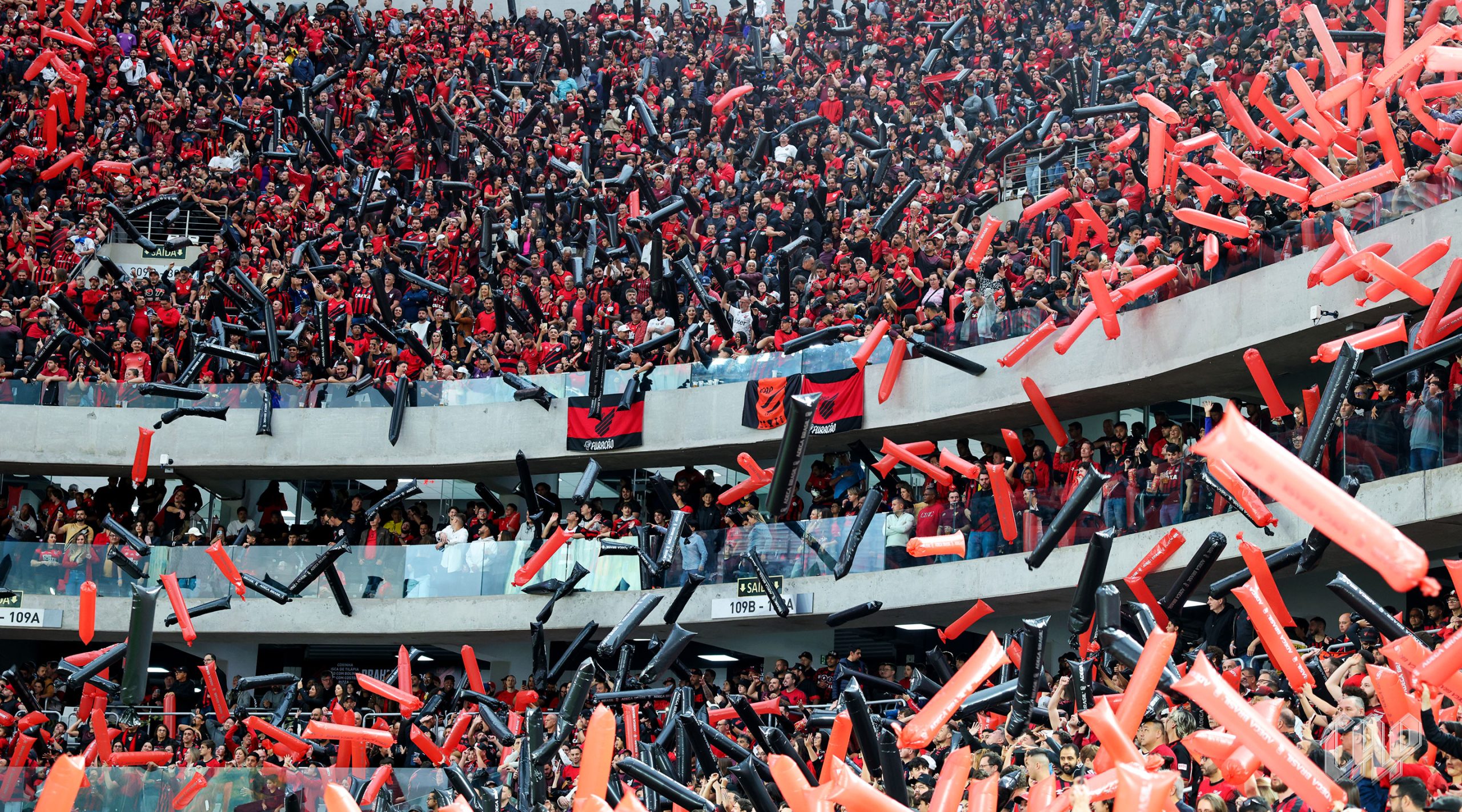Retorno de Athletico e Coritiba à Série A do Brasileirão pode elevar ocupação hoteleira em Curitiba, diz Sindicato
