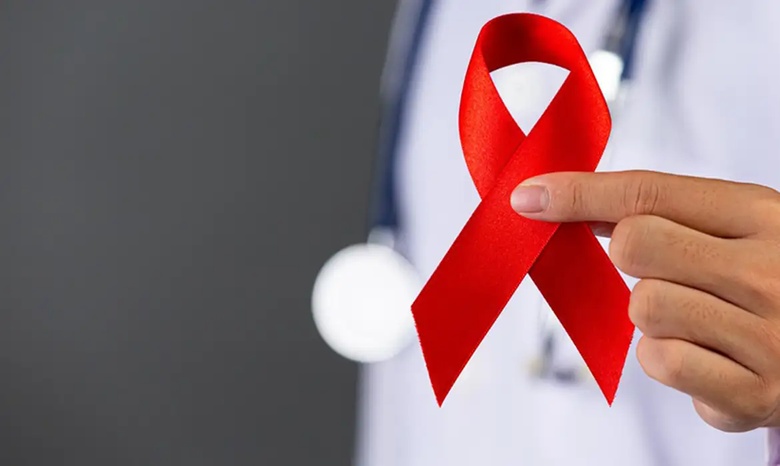 HIV/AIDS: Homens jovens e mulheres acima dos 50 são focos de atenção