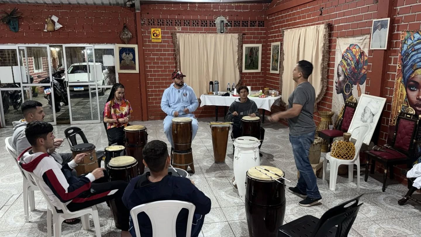 Terreiro de Curitiba promove oficinas e vivências gratuitas sobre cultura afro-brasileira
