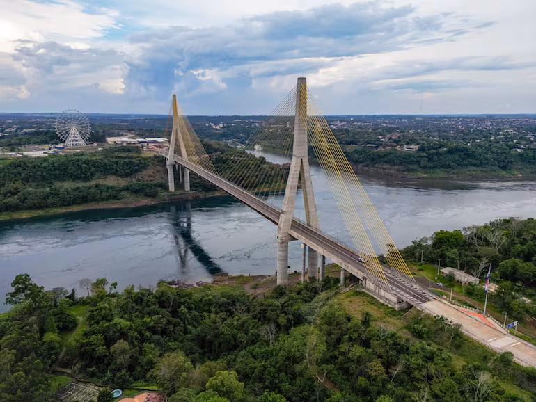 Ponte da Integração opera com restrições uma semana após inauguração
