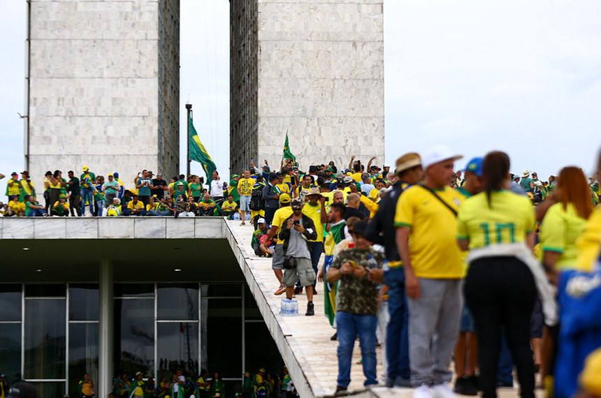 STF prende dois envolvidos nos atos de 8 de janeiro no Paraná