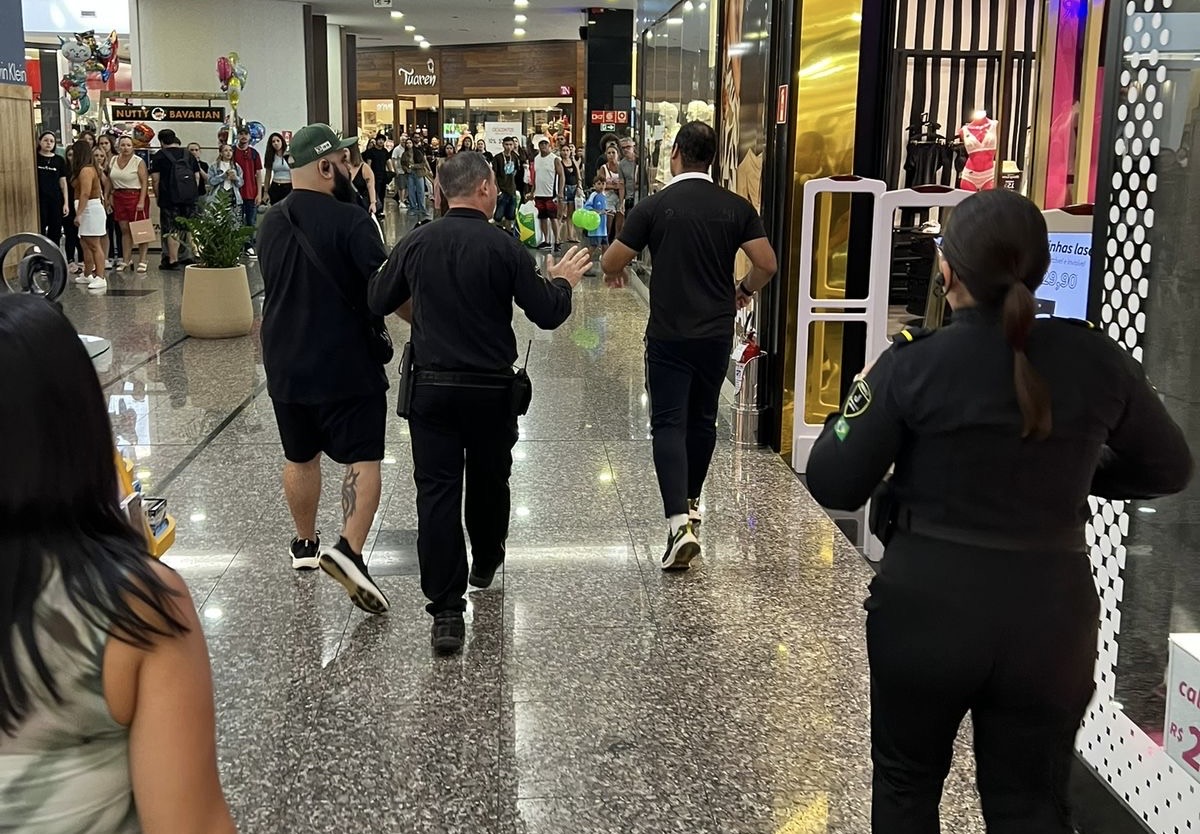 Justiça proíbe denunciado por agredir mulheres árabes de se aproximar de mesquita em Foz do Iguaçu