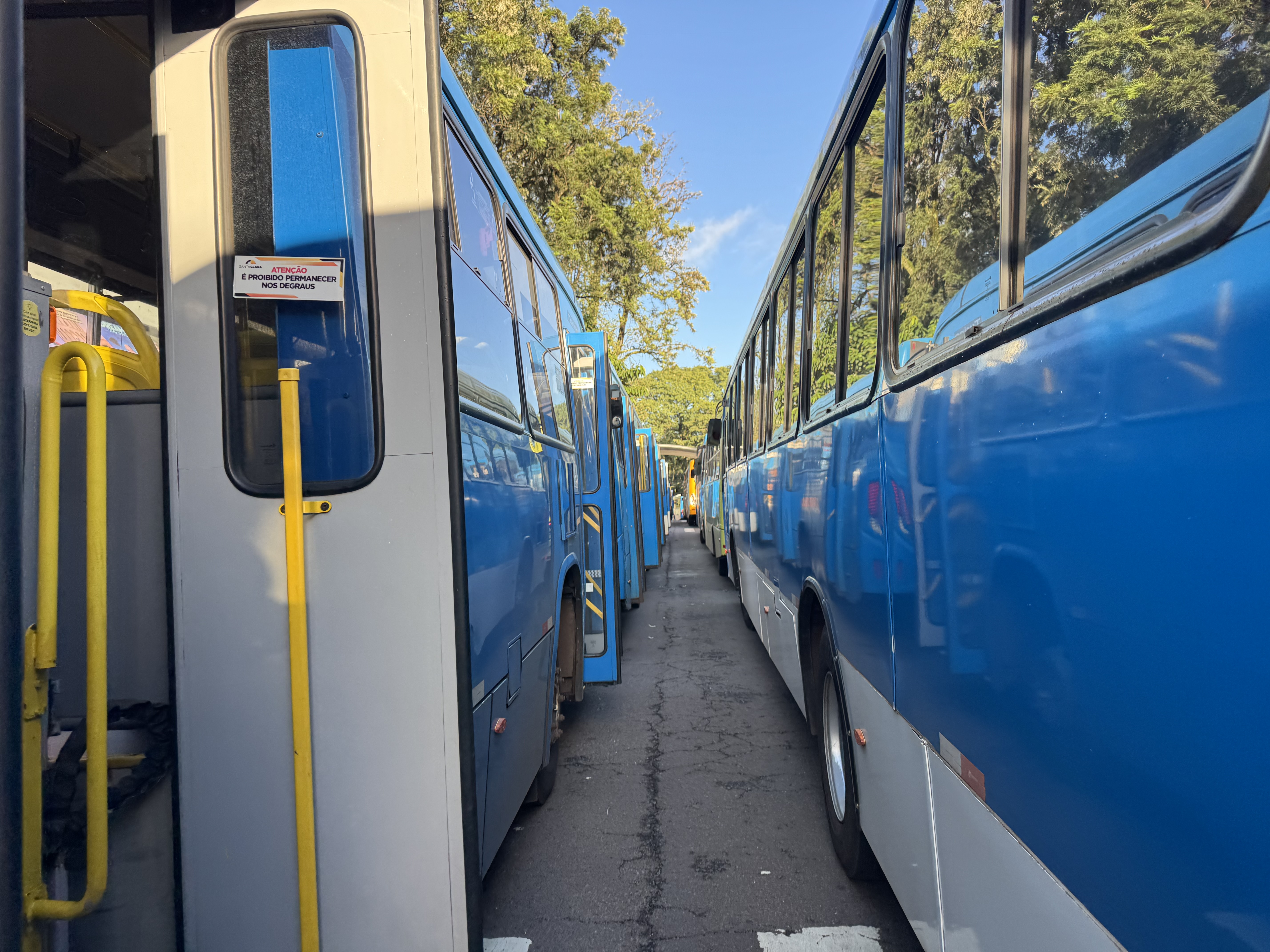 Greve no transporte de Foz entra no 2º dia e empresa aciona MPT por impasse no contrato